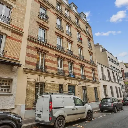 Апартаменты Modern Flat In - Heart Of Xvieme *