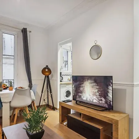 Modern Flat In - Heart Of Xvieme Апартаменты *